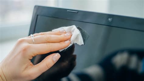 Can You Use Eye Glass Cleaner on Computer Screen? Exploring the Myths and Realities of Screen Cleaning